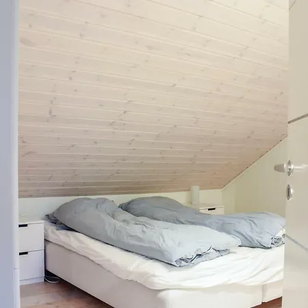 Nice In With 4 Bedrooms And Wifi * Farsund